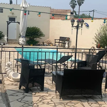 Дом отдыха La Des Lauriers *