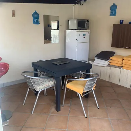 Дом отдыха La Des Lauriers Cuxac-d'Aude